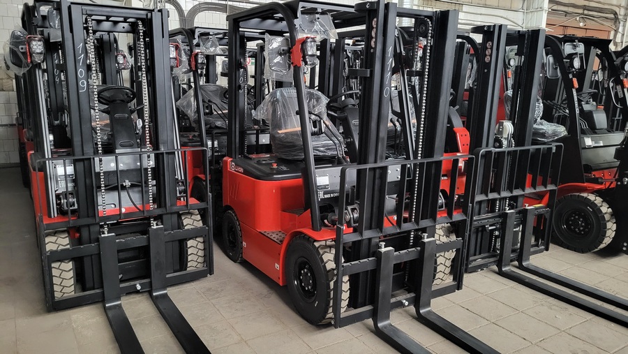 Тест-драйв складской техники на нашем складе в Камышине